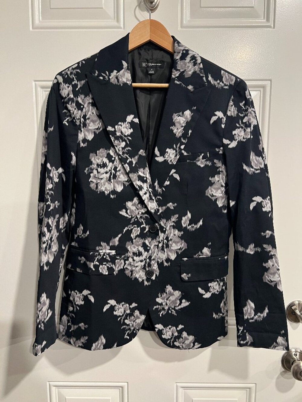 Macy's Black/Grey/White Floral Suit Slim Fit Mens Small